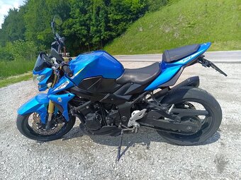 Suzuki GSR 750 2012 - 6