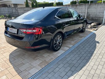 Superb 2.0 tdi L&K - 6