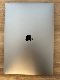 MacBook Pro 16” 2019, i7/16GB/512GB - 6