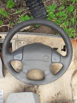 Predam stredovy panel na skoda felicia a vzperu na tlmice - 6