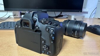 Canon EOS 850D - 6