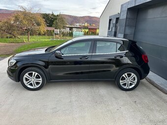 Mercedes-Benz GLA 180 - 6