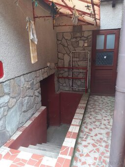 Rod.dom 2x , s pozemkom 10á v obci Skačany/ okres PE - 6