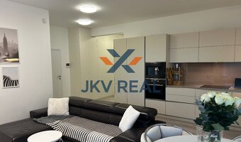 Na predaj 3 izbový byt v Karlovej Vsi Staré Grunty - 6