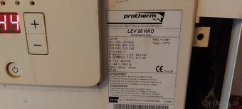 Kotol Protherm KKO LEV s kondenzom a materialom po demonte - 6
