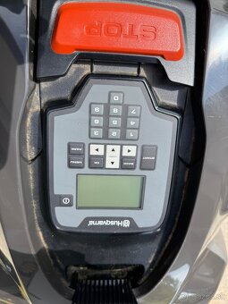 Husqvarna 405X - Robotická kosačka - 6