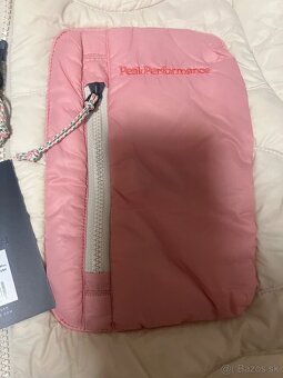 Peak Performance péřova bunda veľ. M - 6