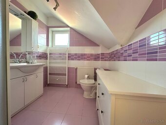 Viacgeneračný 6-izbový dom - 6