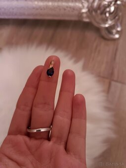 Krásny zlatý prívesok 9k - 6