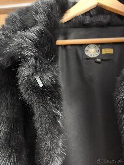 Kara - čierny umelý kožuch - 6