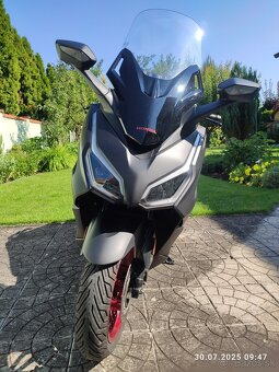 Honda Forza 125 špeciálna edícia - 6