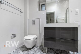 HISTORICKÉ CENTRUM - 1izb. 53,68 m2 - INVESTIČNÝ POTENCIÁL - - 6