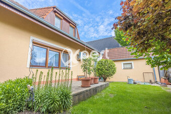 ZNÍŽENÁ CENA. Krásny rodinný dom priamo v centre na predaj - 6