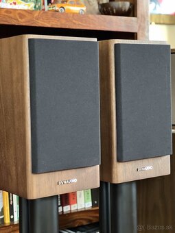 Dynaudio Evoke 20 (orech) + stojany NorStone - 6