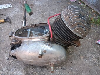 predám motor na CZ-125-150 - 6