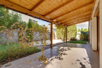 6-izbový rodinný dom s dvojgarážou v Malinove - 6