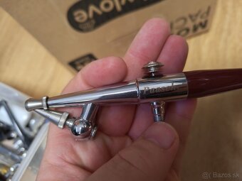 Sada airbrush pištolí (7 ks) s kompresorom a príslušenstvom - 6