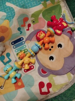 Hracia deka - multifunkčná + grátis hrkálka a mackovia - 6