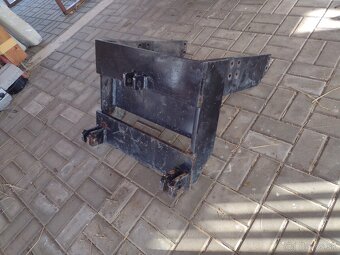 Čelný trojbodový záves na traktor - 6