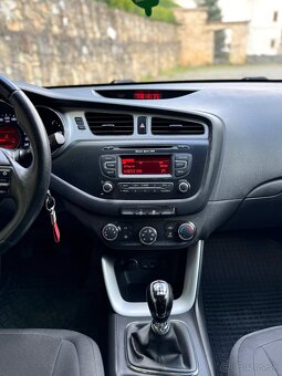 KIA CEED 1.6 GDi BENZÍN - 6