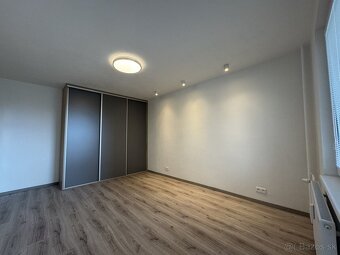 EXKLUZÍVNE Veľký 2-izbový byt po kompletnej rekonštrukcii na - 6