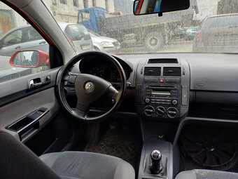 VW Polo 1.2 benzín - havarované - 6