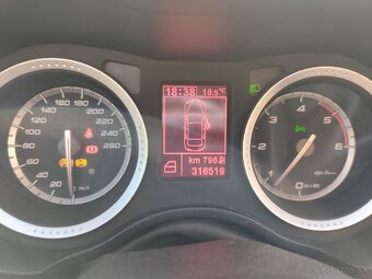 Alfa Romeo 159sw 1.9JTD 110kw - 6