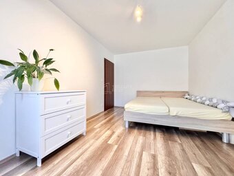 Predaj: Rodinný dom typu bungalov - zabývaná novostavba v Gb - 6