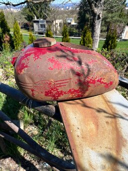 Predam nadrž na Jawa s otvorom na ampermeter - 6