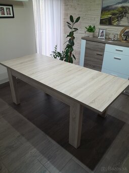 Predám rozkladací jedálenský stôl - 6