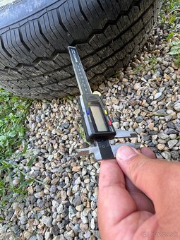 Pneu s diskami 235/75 R15 - 6