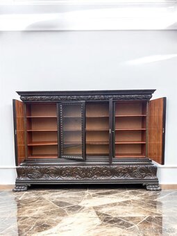 Masívna bohato rezbovaná historická vitrína, S280xV190xH60 - 6