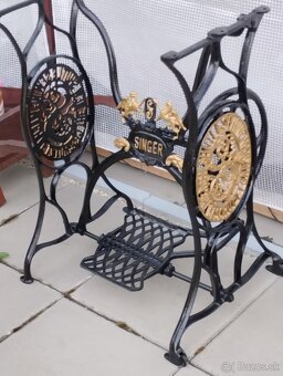 Singer Stolík Starožitné po Renovacie Chalupa - 6