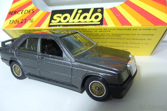 Predam auticka Mercedes Benz v 1:43 - 6