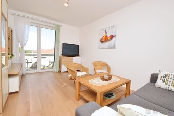 Predaj 2i byt s 7,15 m2 terasou, pivnicou, parkovaním, Rajka - 6