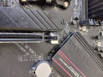 ROX STRIX B550-F GAMING + RYZEN 7 5800X + 32GB DDR4-3600 - 6