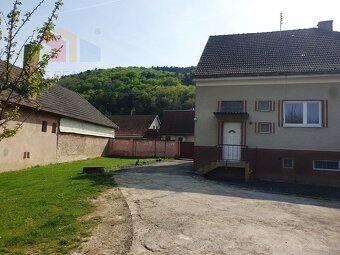 Na predaj podpivničený 2-podlažný tehlový rodinný dom o r - 6