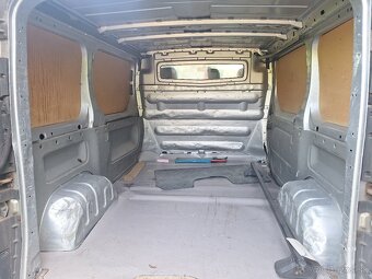 RENAULT TRAFIC 2.0 DCI ROK 2010 ŤAŽNÉ KLÍMA - 6