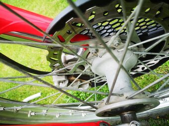 Honda CRF 450R, r.v. 2017 s el. startérem - 6