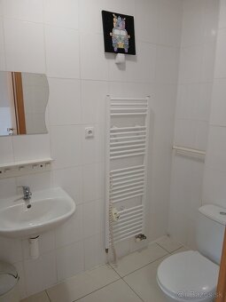 prenajmeme izbu s samostatnou kúpelňou / wc RJK - 6
