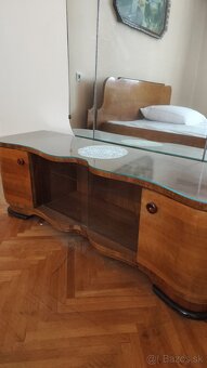 Starožitná spálňa z orechového dreva, ohýbané drevo - 6