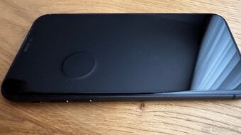 Iphone 11 128Gb ciernej farby - 6