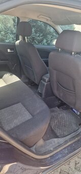 Ford Mondeo Sedan - 6