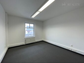 Lukratívne kancelárske priestory, 70 m2 + parkovacie státie, - 6