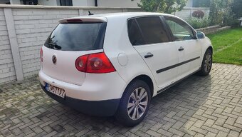 Volkswagen Golf V - 6