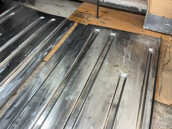 Podlaha Tatra 603 - 6