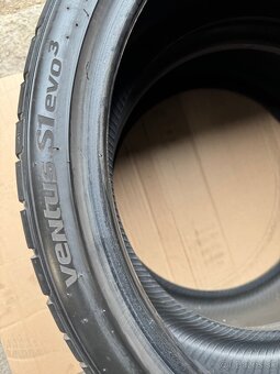 225/35R19 - 6