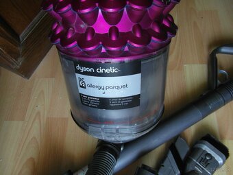 Dyson DC 52 - 6