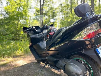 Suzuki Burgman 400 - 6