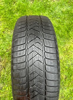 225/60 r18 zimné PIRELLI 104H; RFT - 6